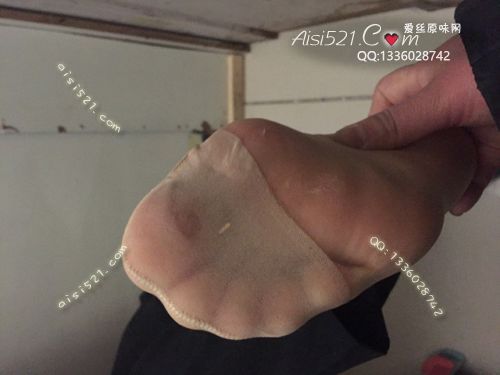 原味丝袜|袜类,臭短丝袜,致命臭(此活动MM随机，不能指定)——2017年12月初、中旬顾客订购致命臭活动MM（导购24妹妹-酸臭闲置肉丝）现收足底实拍，不可选