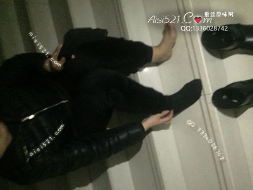 原味丝袜|袜类,臭棉袜,致命臭(此活动MM随机，不能指定)——2017年12月初、中旬顾客订购致命臭活动MM（珠宝02妹妹-恶臭闲置棉袜）现收足底实拍，不可选