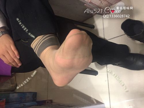 原味丝袜|袜类,臭短丝袜,致命臭(此活动MM随机，不能指定)——2017年12月下旬顾客订购致命臭活动MM（导购25妹妹-肉丝）现收足底实拍，不可选