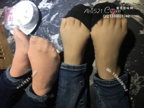 原味丝袜|袜类,臭短丝袜,致命臭(此活动MM随机，不能指定)——2017年12月下旬顾客订购致命臭活动MM（烤肉06妹妹-棉袜卡通丝）现收足底实拍，不可选