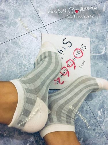 原味丝袜|袜类,臭棉袜,极臭系列の文艺灰色条纹短棉袜