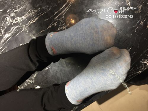 原味丝袜|袜类,臭棉袜,致命臭(此活动MM随机，不能指定)——2018年1月初旬顾客订购致命臭活动MM（烤肉07妹妹-棉袜酸臭味道冬季特产）现收足底实拍，不可选