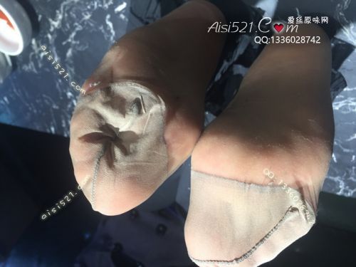 原味丝袜|袜类,臭短丝袜,致命臭(此活动MM随机，不能指定)——2018年1月下旬顾客订购致命臭活动MM（烤肉09妹妹-咖啡丝）现收足底实拍，不可选