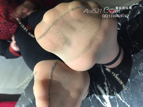 原味丝袜|袜类,臭短丝袜,致命臭(此活动MM随机，不能指定)——2018年2月份顾客订购致命臭活动MM（烤肉07妹妹-旅游鞋汗渍明显的肉丝脚）现收足底实拍，不可选