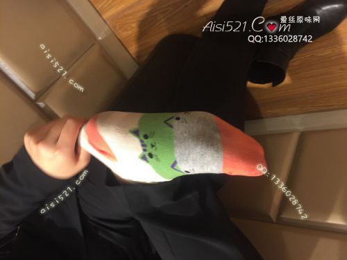 原味丝袜|袜类,臭棉袜,致命臭(此活动MM随机，不能指定)——2018年2月份顾客订购致命臭活动MM（导购20妹妹-棉袜）现收足底实拍，不可选