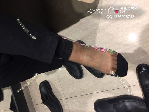 原味丝袜|袜类,臭短丝袜,爱丽丝（本土的BYD）——2018年3月上中旬顾客订购（导购17妹妹-恶臭卡通丝），此活动免费拍摄打包图