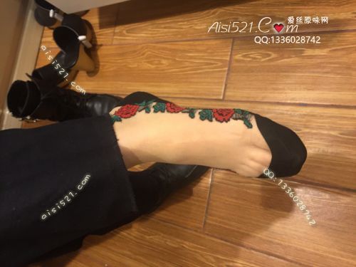 原味丝袜|袜类,臭短丝袜,致命臭(此活动MM随机，不能指定)——2018年3月上中旬顾客订购致命臭活动MM（品牌店长-卡通丝-肉色）现收足底实拍