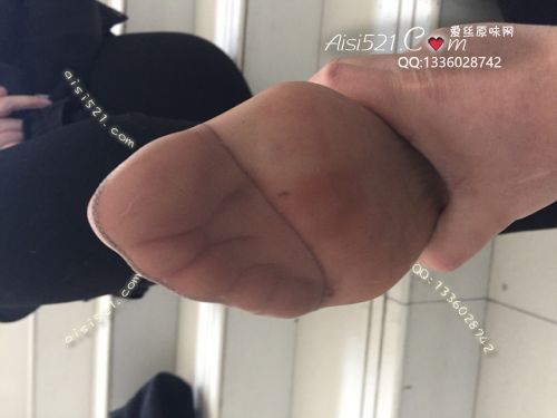 原味丝袜|袜类,臭短丝袜,致命臭(此活动MM随机，不能指定)——2018年3月上中旬顾客订购致命臭活动MM（珠宝02妹妹-咖啡丝）现收足底实拍