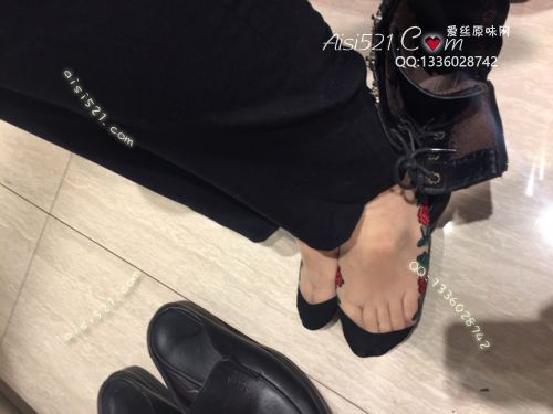 原味丝袜|袜类,臭短丝袜,致命臭(此活动MM随机，不能指定)——2018年3月上中旬顾客订购致命臭活动MM（新品牌店长-卡通丝）现收足底实拍