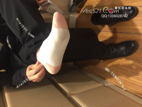 原味丝袜|袜类,臭棉袜,爱丽丝（本土的BYD）——2018年3月下旬【新年买2赠1活动-3月底已结束】赠送顾客（导购20妹妹-棉袜），此活动免费拍摄打包图