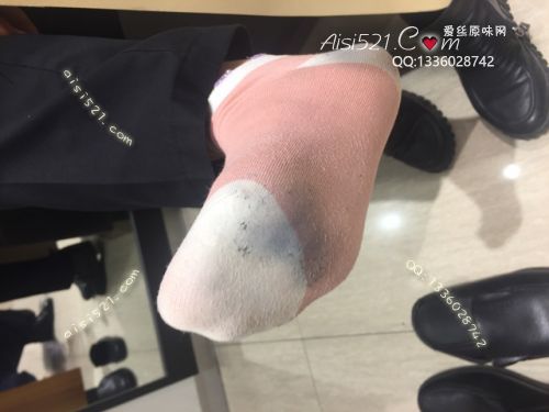 原味丝袜|袜类,臭棉袜,致命臭(此活动MM随机，不能指定)——2018年3月下旬顾客订购致命臭活动MM（导购16妹妹-棉袜）现收足底实拍