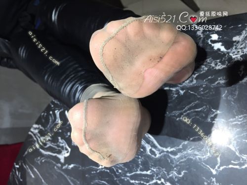 原味丝袜|袜类,臭短丝袜,致命臭(此活动MM随机，不能指定)——2018年4月初、中旬顾客订购致命臭活动MM（烤肉09妹妹-7天不洗的肉丝）现收足底实拍