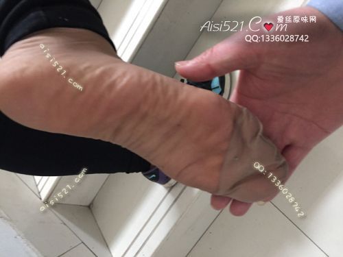 原味丝袜|袜类,臭短丝袜,致命臭(此活动MM随机，不能指定)——2018年4月初、中旬【新年买2赠1活动-3月底已结束】赠送顾客（珠宝03妹妹-咖啡丝）现收足底实拍