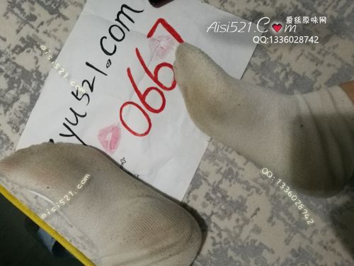 变黄色的白袜子原味丝袜|袜类臭棉袜