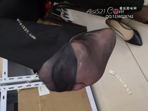 原味丝袜|袜类,臭短丝袜,致命臭(此活动MM随机，不能指定)——2018年4月下旬顾客订购致命臭活动MM（珠宝店长-黑丝）现收足底实拍