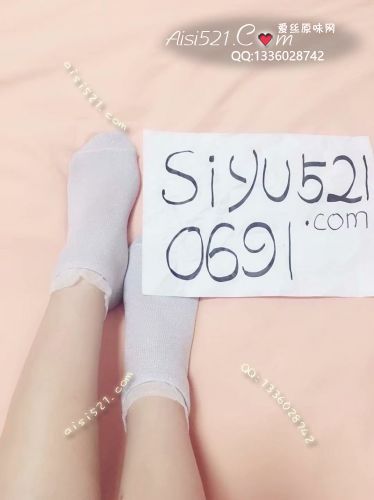 原味丝袜|袜类,臭棉袜,白色棉袜  ，棉袜最吸味道了，喜欢的下单喽，有礼品赠送哦。