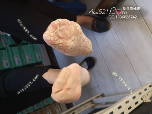 原味丝袜|袜类,臭短丝袜,群丝荟萃(此活动可指定MM，但袜类随机)——2018-8月初旬顾客订购(制服熟女组合-船袜和短丝袜)收购现脱实拍打包图，此活动免费拍摄打包图