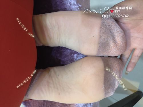 原味丝袜|袜类,臭短丝袜,致命臭(此活动MM随机，不能指定)——2018年8初中、下旬赠送顾客（酒店17妹妹-肉丝）现收足底实拍