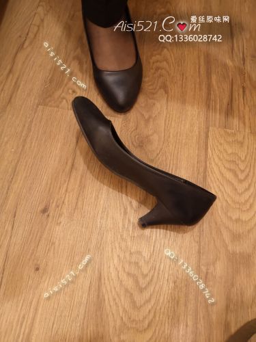 原味女鞋|鞋类,高中短跟,珍贵货源仅一双，导购12妹妹今年工作时穿了一夏天的皮鞋出售，喜欢皮鞋的会员不要错过机会