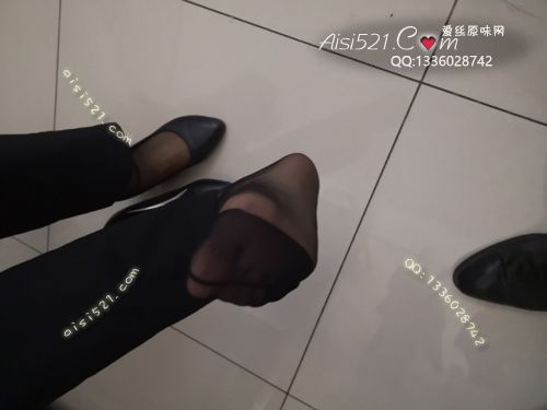 原味丝袜|袜类,臭短丝袜,爱丽丝(此活动可指定MM，但袜类随机)——2018年9月下旬顾客订购（珠宝08美女-恶臭黑丝），此活动免费拍摄打包图