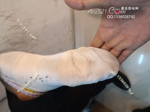 原味丝袜|袜类,臭棉袜,致命臭(此活动MM随机，不能指定)——2018年10月份赠送顾客（导购14美女-恶臭棉袜）现收足底实拍