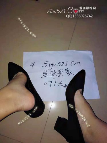 原味女鞋|鞋类,高中短跟,日常高跟鞋，脚趾在里面摩擦都出汗了，一股酸臭的味道，O(∩_∩)O哈哈~