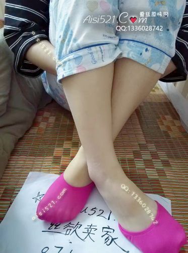 原味丝袜|袜类,臭船袜,淡臭粉红船袜，不怎么吸汗，所以经常黏黏的，都捂出味道了