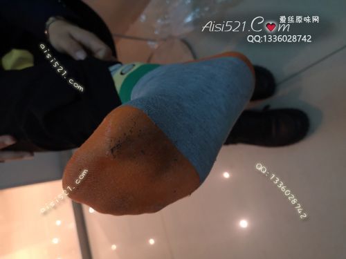 原味丝袜|袜类,臭棉袜,爱丽丝(此活动可指定MM，但袜类随机)——2018年11月初旬顾客订购（导购6美女-恶臭级别棉袜），此活动免费拍摄打包图