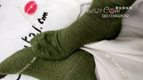 原味丝袜|袜类,臭棉袜,军绿色纯色全棉秋冬中筒袜