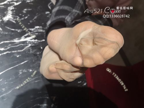 原味丝袜|袜类,臭短丝袜,致命臭(此活动MM随机，不能指定)——2018年11月中下旬顾客【双11买2赠1活动火爆订购】（烤肉09美女-汗脚肉丝袜）现收足底实拍