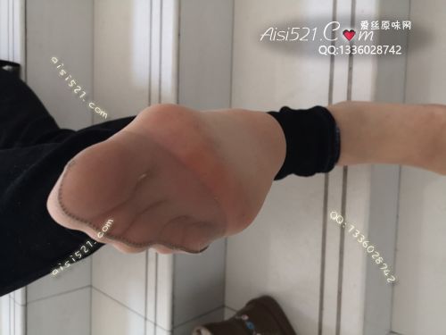 原味丝袜|袜类,臭短丝袜,致命臭(此活动MM随机，不能指定)——2018年11月中下旬顾客【双11买2赠1活动火爆订购】（珠宝02美女-肉丝）现收足底实拍