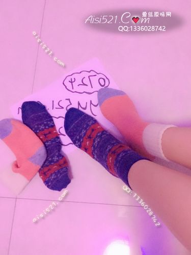 原味丝袜|袜类,臭棉袜,穿了三天还没洗的闲置酸臭棉袜打包两条出售，喜欢的哥哥下单及发货