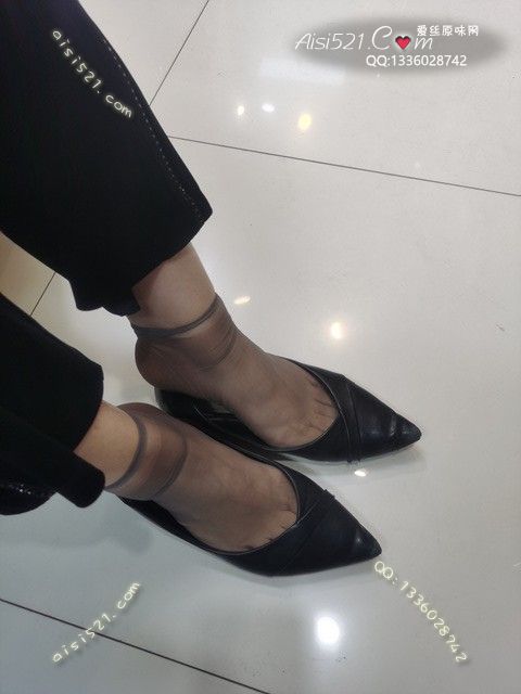 原味丝袜|袜类,臭短丝袜,爱丽丝(此活动可指定MM，但袜类随机)——2024年04月份顾客预订导购06性感汗透灰丝