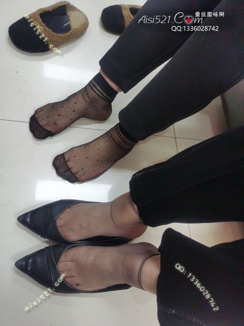 原味丝袜|袜类,臭短丝袜,爱丽丝(此活动可指定MM，但袜类随机)——2024年04月份顾客预订导购06导购新妹妹黑丝
