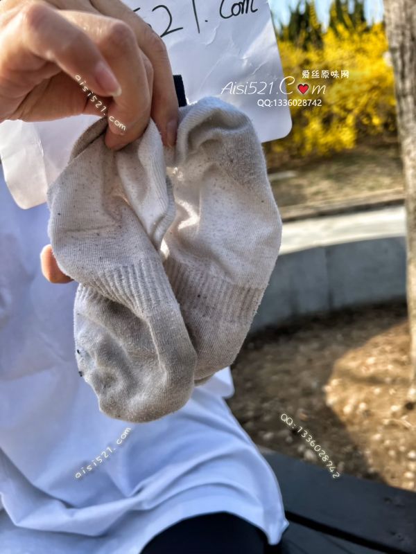 原味丝袜|袜类,臭棉袜,酸臭～小船袜安排上～公园各种跑步 散步…臭味弥漫整个袜子上