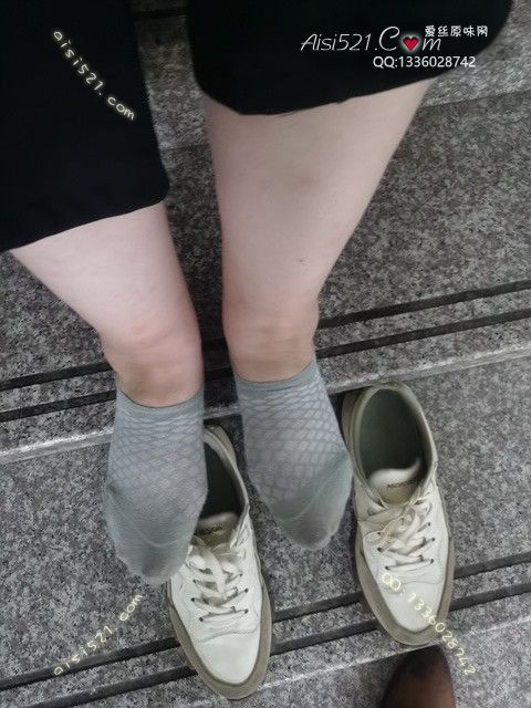 原味丝袜|袜类,臭船袜,爱丽丝(此活动可指定MM，但袜类随机)——2024年04月份顾客预订珠宝02脚汗满满船袜