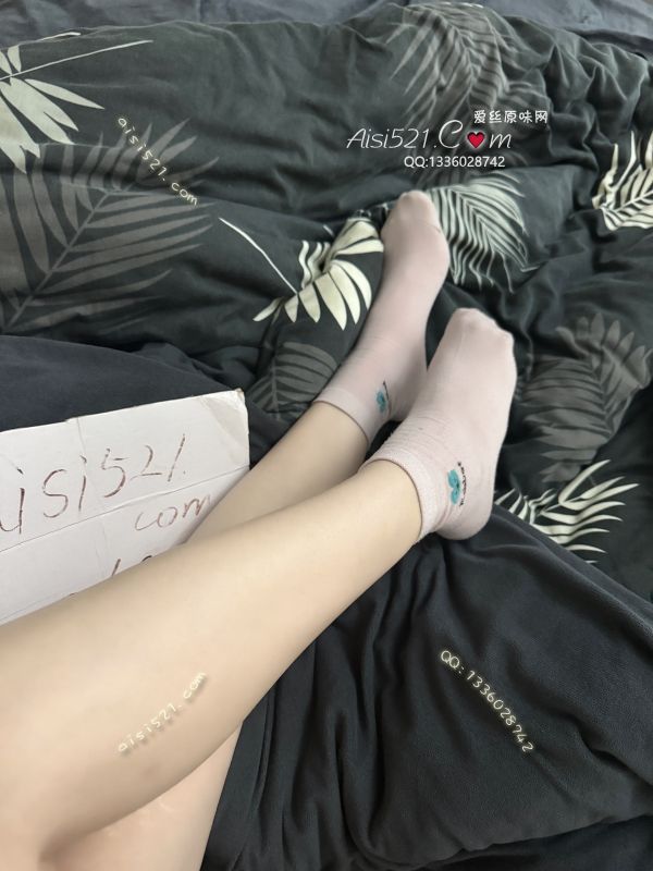 原味丝袜|袜类,臭棉袜,穿了三天的臭棉袜，拍下24小时内发货～