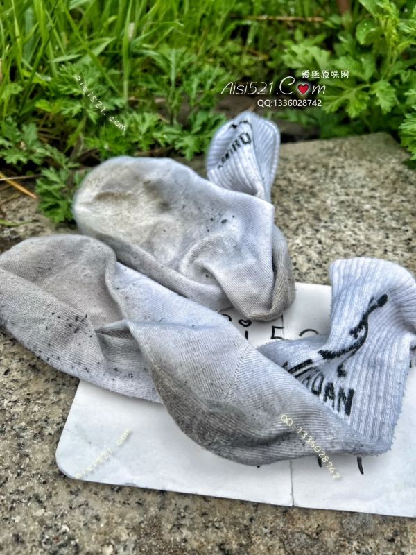 原味丝袜|袜类,臭棉袜,致命臭“脏臭，臭到极致”…小飞人白棉袜穿到起球变色~