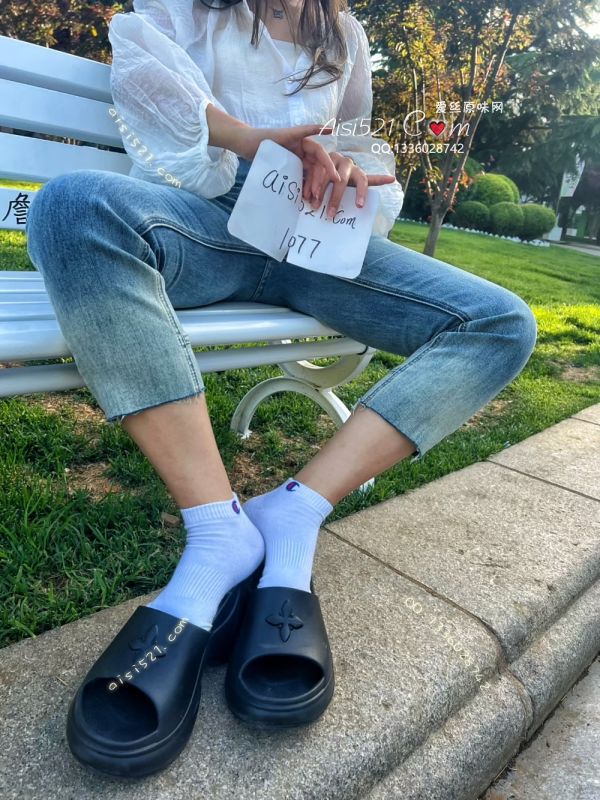 原味丝袜|袜类,臭棉袜,现货，嗷嗷酸臭白棉袜袜～从内而外的散发酸臭味～能熏得掉眼泪