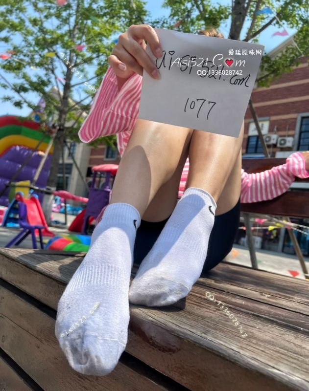 原味丝袜|袜类,臭棉袜,能熏死的白色纯棉耐克袜子来了，酸恶臭致命程度还能更高。。~~~·