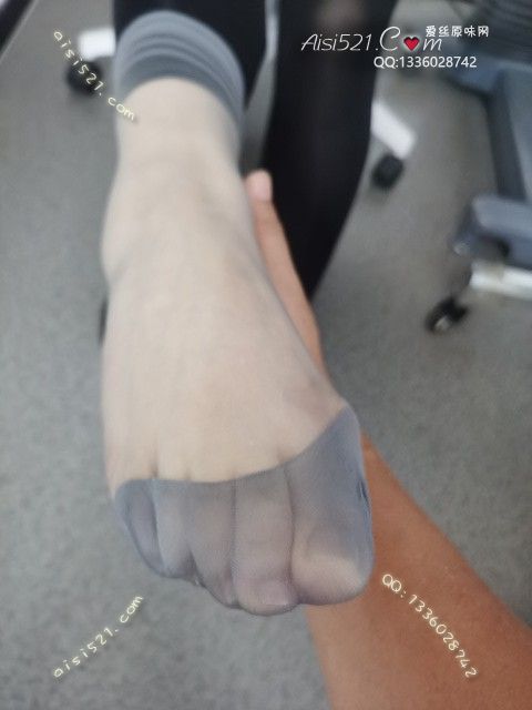 爱丽丝(此活动可指定MM，但袜类随机)——2024年08月份顾客预订导购09灰丝原味丝袜|袜类臭短丝袜