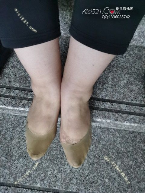 爱丽丝(此活动可指定MM，但袜类随机)——2024年08月份顾客预订珠宝02恶臭级别性感肉色船袜原味丝袜|袜类臭船袜