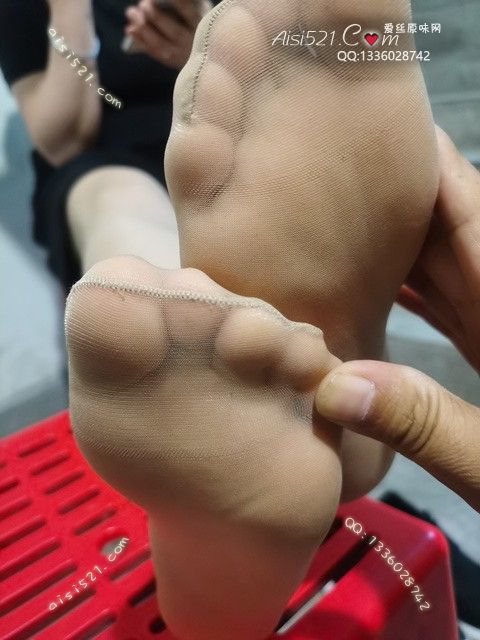 爱丽丝(此活动可指定MM，但袜类随机)——2024年08月份顾客预订奢13肉色连裤原味丝袜|袜类臭连裤袜