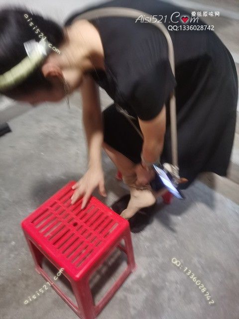 爱丽丝(此活动可指定MM，但袜类随机)——2024年08月份顾客预订奢04肉色连裤原味丝袜|袜类臭连裤袜