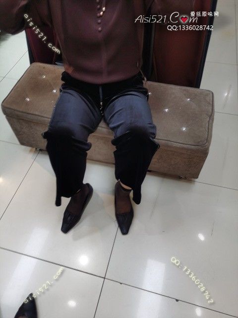 爱丽丝(此活动可指定MM，但袜类随机)——2024年09月份顾客预订导购06美熟女黑丝原味丝袜|袜类臭短丝袜