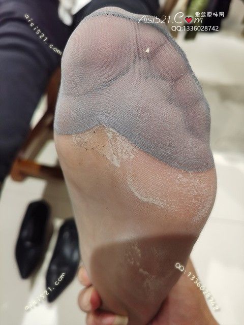 爱丽丝(此活动可指定MM，但袜类随机)——2024年09月份顾客预订导购04高跟灰丝原味丝袜|袜类臭短丝袜