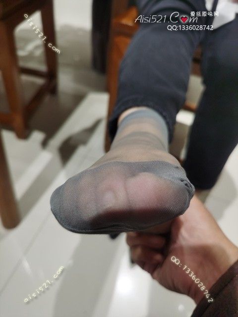 爱丽丝(此活动可指定MM，但袜类随机)——2024年09月份顾客预订导购04高跟灰丝原味丝袜|袜类臭短丝袜