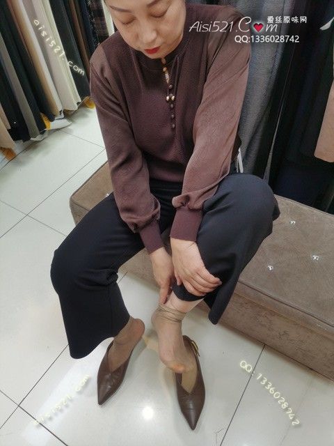 爱丽丝(此活动可指定MM，但袜类随机)——2024年10月份顾客预订导购06性感咖啡丝原味丝袜|袜类臭短丝袜