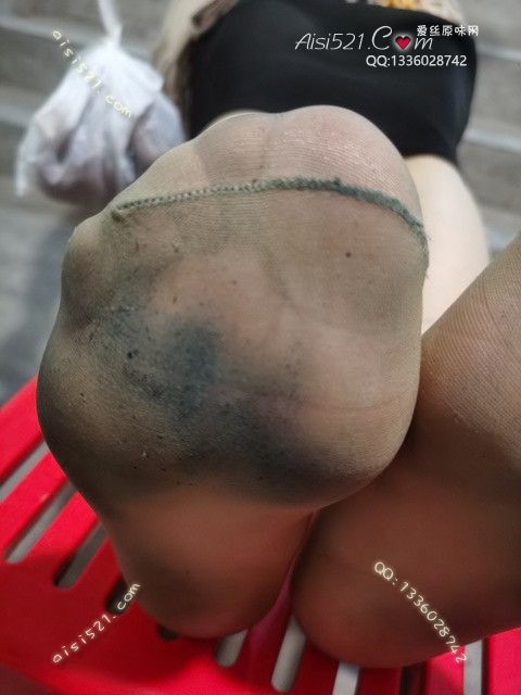 爱丽丝(此活动可指定MM，但袜类随机)——2024年10月份顾客预订奢04肉丝连裤原味丝袜|袜类臭连裤袜