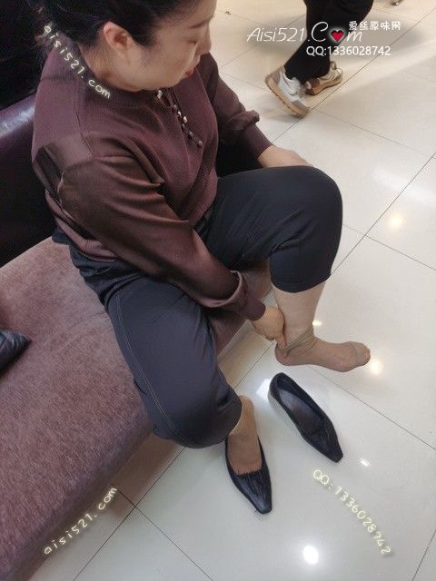 爱丽丝(此活动可指定MM，但袜类随机)——2024年10月份顾客预订导购06性感咖啡丝原味丝袜|袜类臭短丝袜